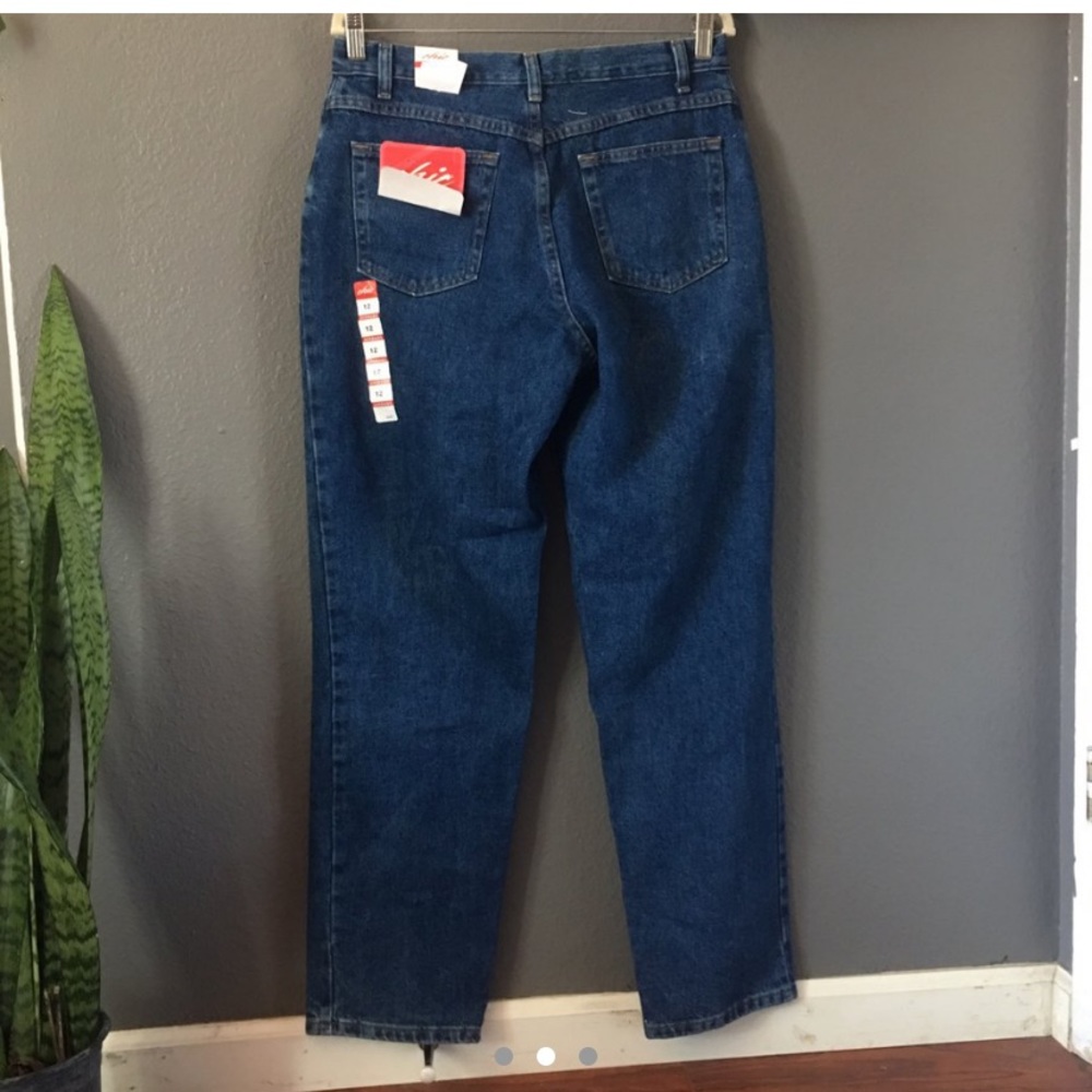 Tapered jeans